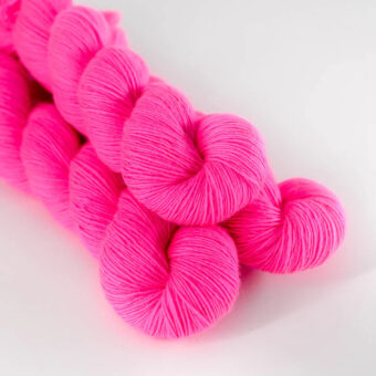 merino-singles-highlighter-pink sysleriget