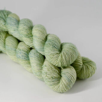 merino-singles-sage-leaves sysleriget