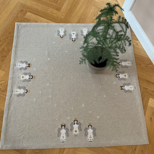 Pomp Stitch broderi - Angels Juletræstæppe
