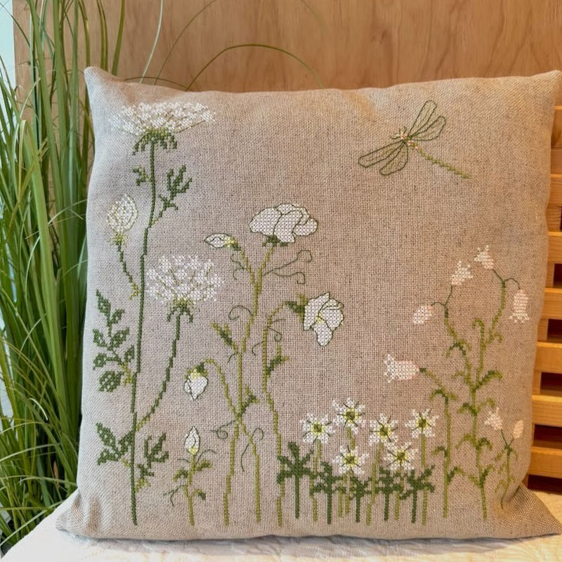 Pomp Stitch - Wild on purpose square - pude