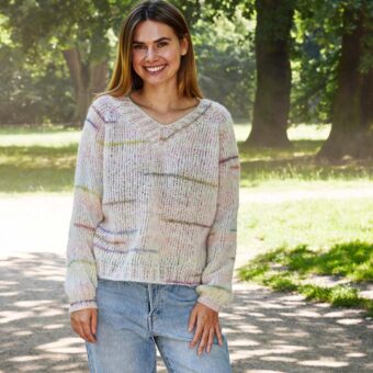 Permin Nellie - Bluse med v-hals - opskrift (PDF)