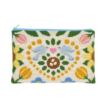 Fru Zippe broderi - Lovely spring - clutch